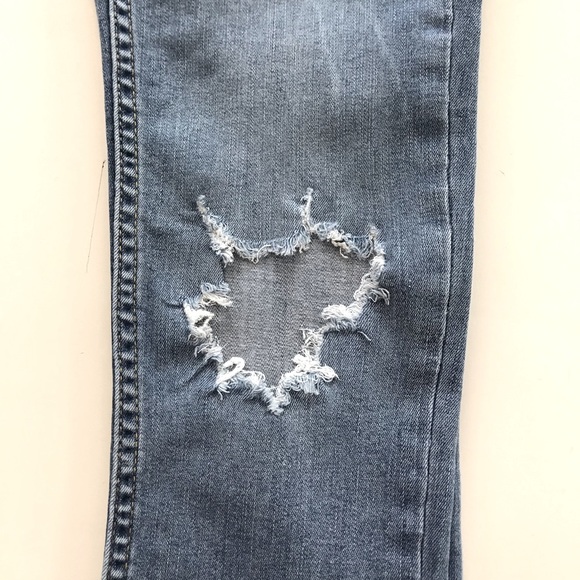 FREE PEOPLE Hi-Rise, Distressed Knees Skinny Jeans Size 26 - Picture 12 of 13